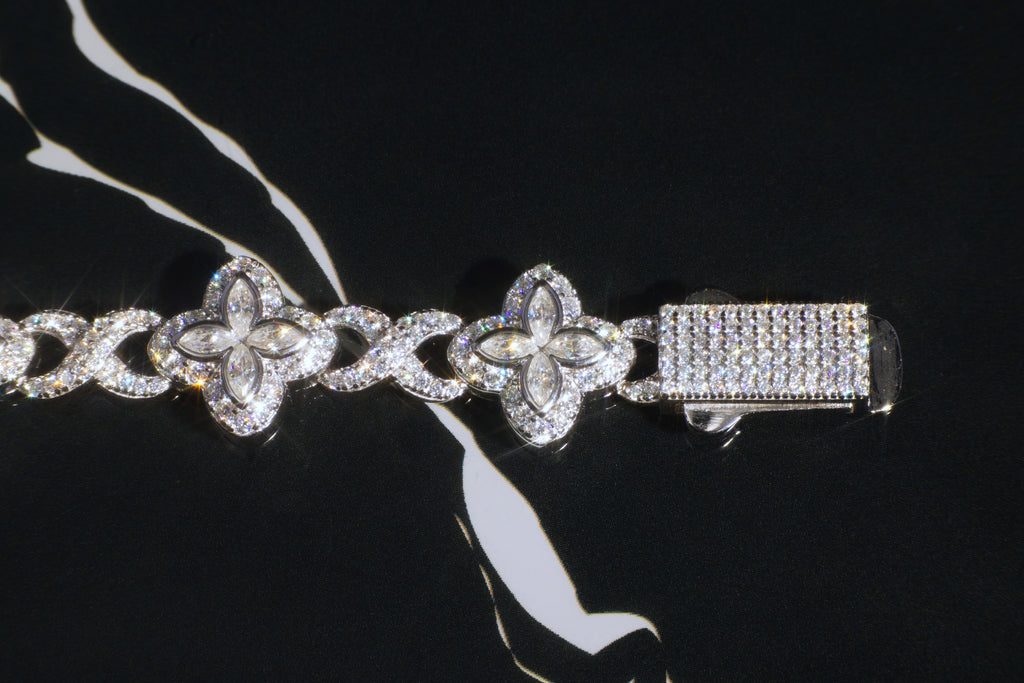 The "FORTUNA" 14K White Gold Clover Bracelet