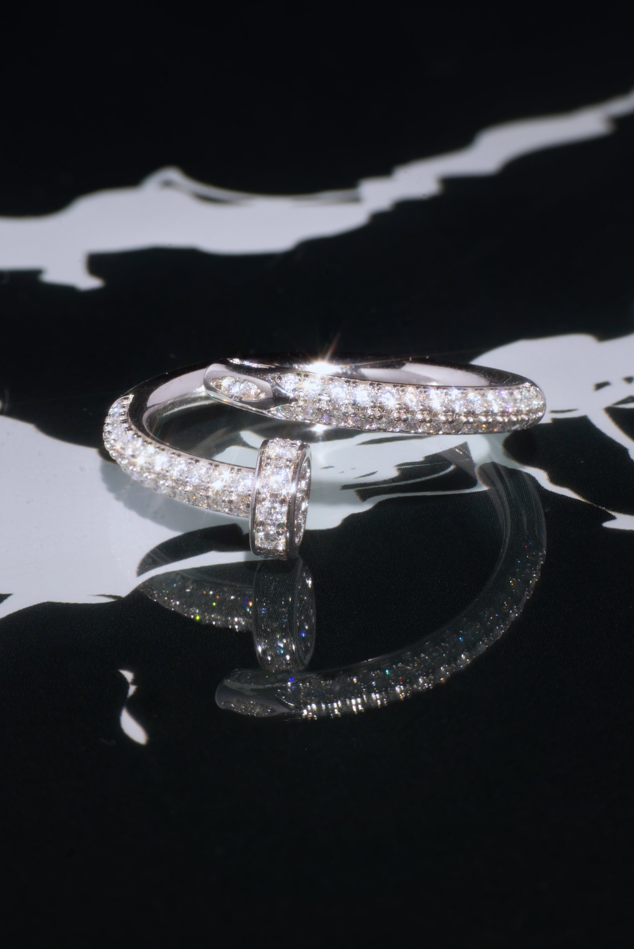 The "CLOU" White Gold Full Diamond Nail Ring