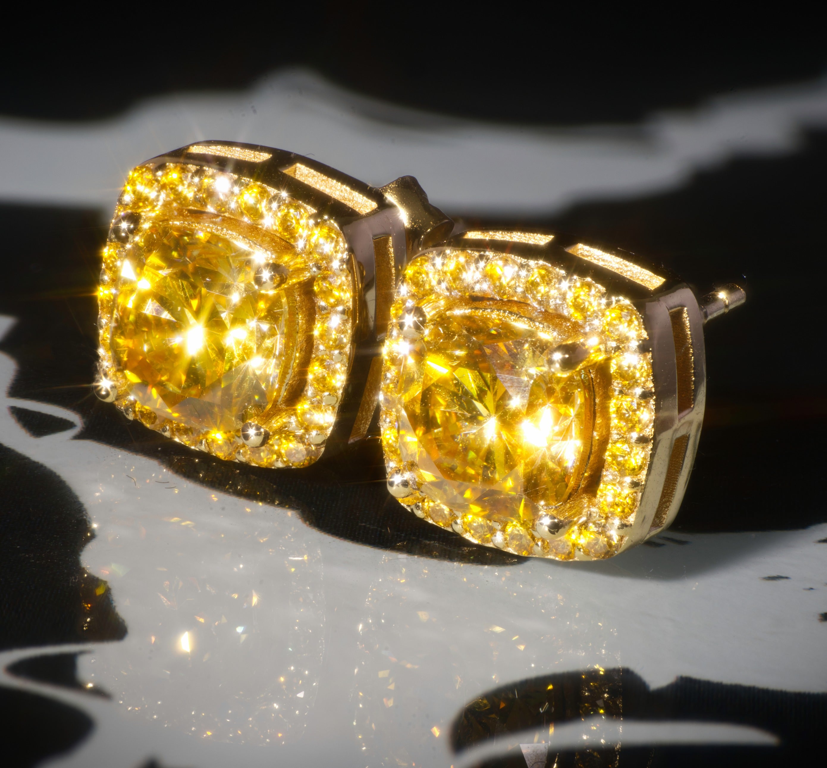 14K Yellow Gold Canari Yellow Diamond Earring